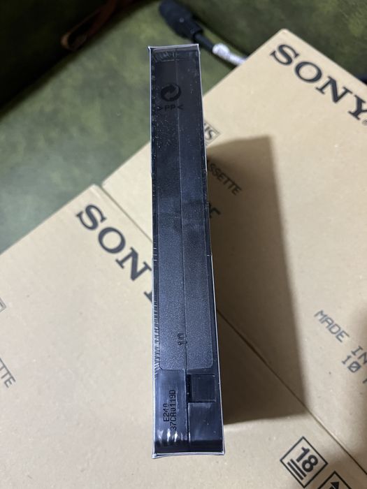 Casete video noi VHS Sony de 240 de minute pentru filme