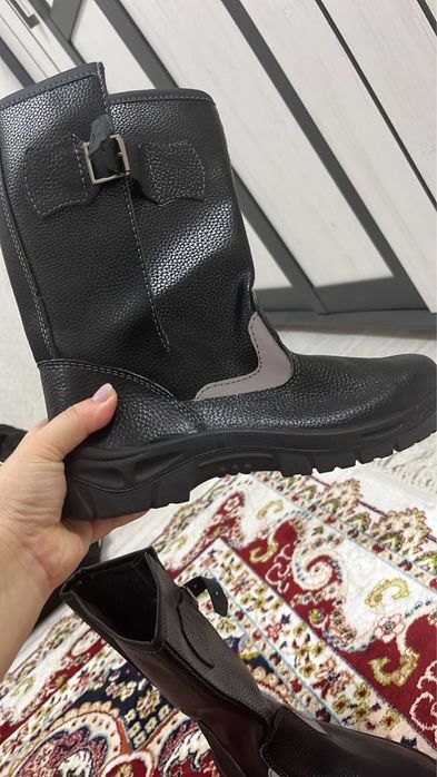 Қазақша киімдер мен етік