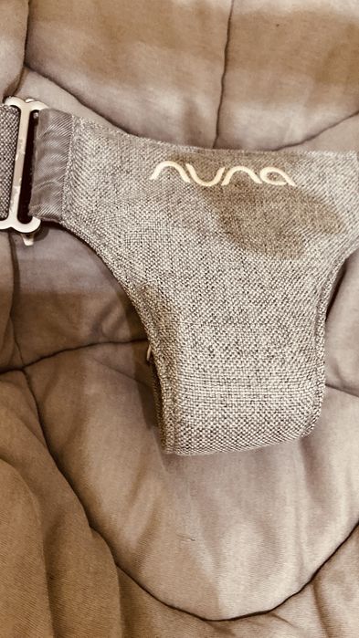 продам шезлонг Nuna leaf  с устройством для укачивания