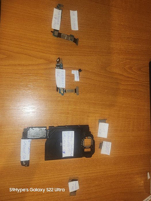 (URGENT!!!) Vand telefoane, piese telefoane, huse, consola.