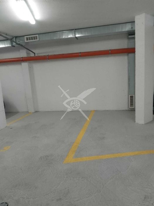 Продава се Гараж / Паркомясто в Бургас, Център - 17 кв.м за 1442 €/кв.м - Снимка #1