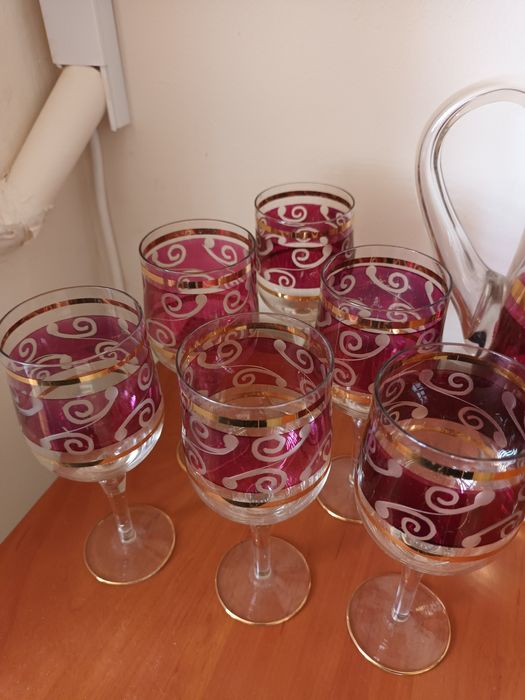 Цветно стъкло сервиз със златни кантове