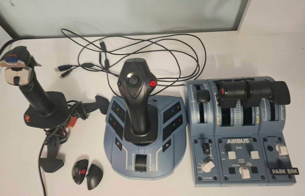Контролер,джойстик TCA CAPTAIN PACK X AIRBUS EDITION и Saitek ST90