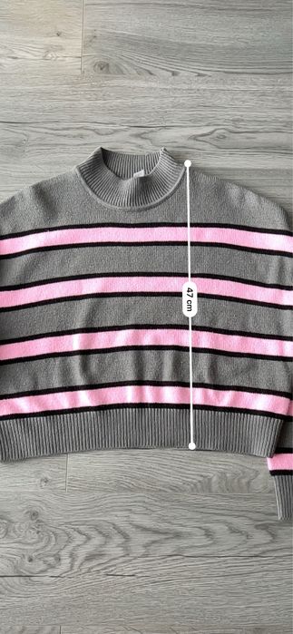 Pulover H&M cropped M gri + roz stare foarte bună