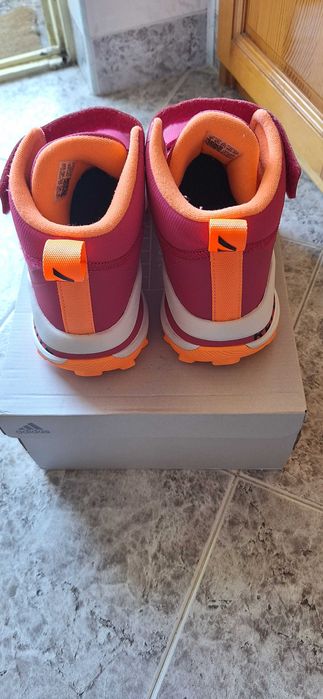 Обувки/боти Adidas 37.5