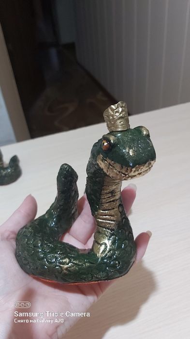 Фигурки змей ручная работа