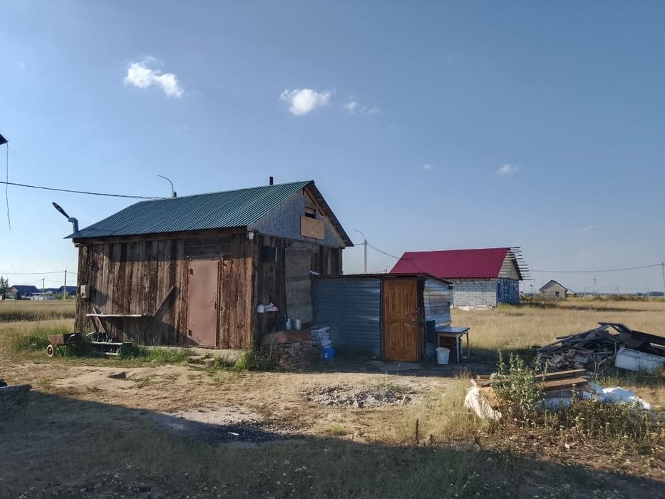 Продам недостроенный дом с времянкой