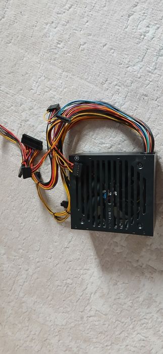 Продам блок питания Aero cool