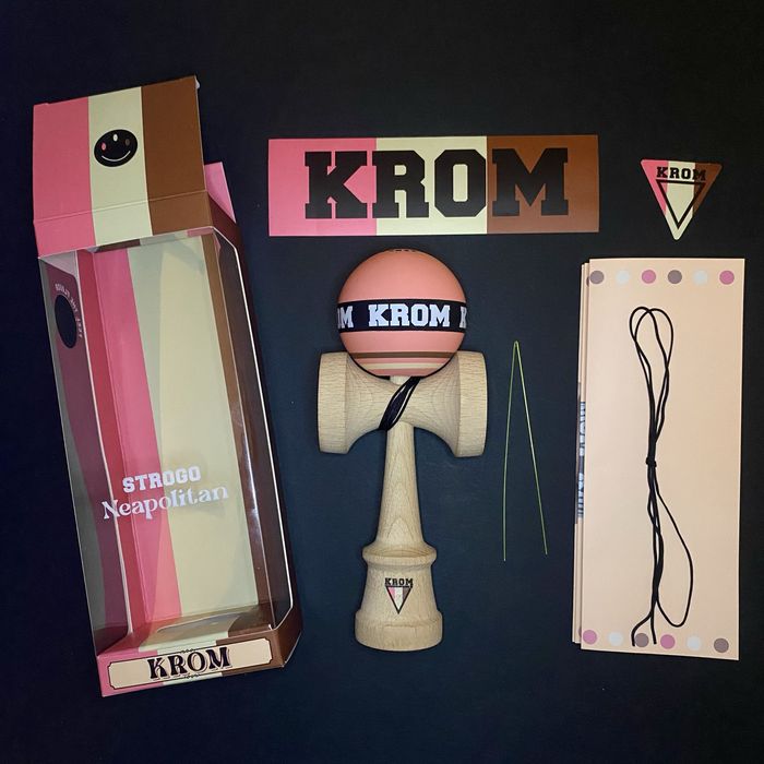 Kendama Krom Strogo Neapolitan Strawberry