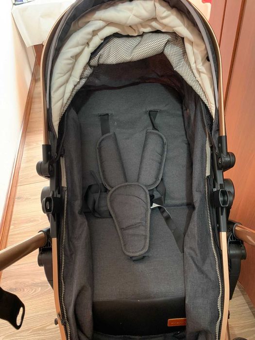 Продам коляску 3 в 1