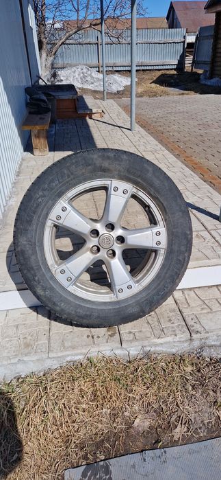 Шины с дисками на 18! Есть торт.