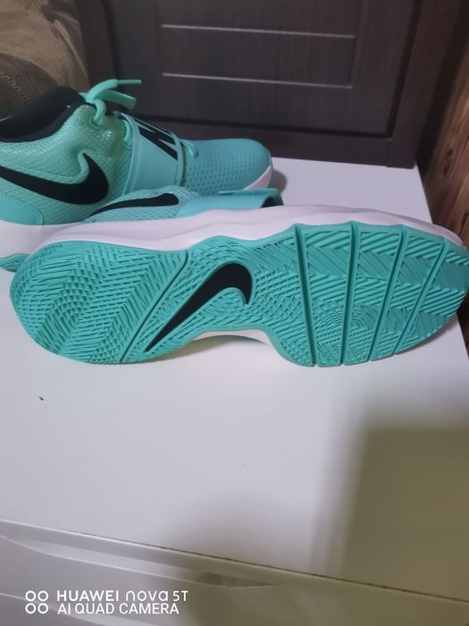 Nike team hustle d8.