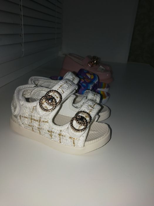 Кеды Сандалии Тапочки для девочек