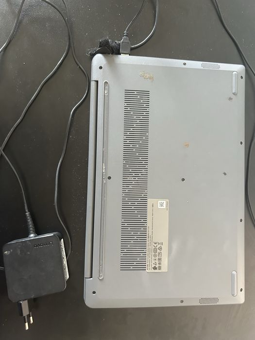 Lenovo AMD Ryzen 5 500U