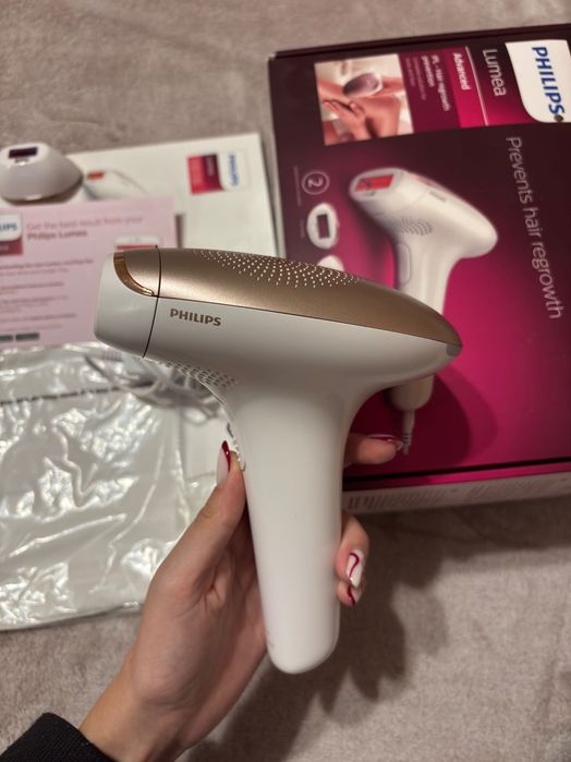 Фотоепилатор Philips Lumea Advanced