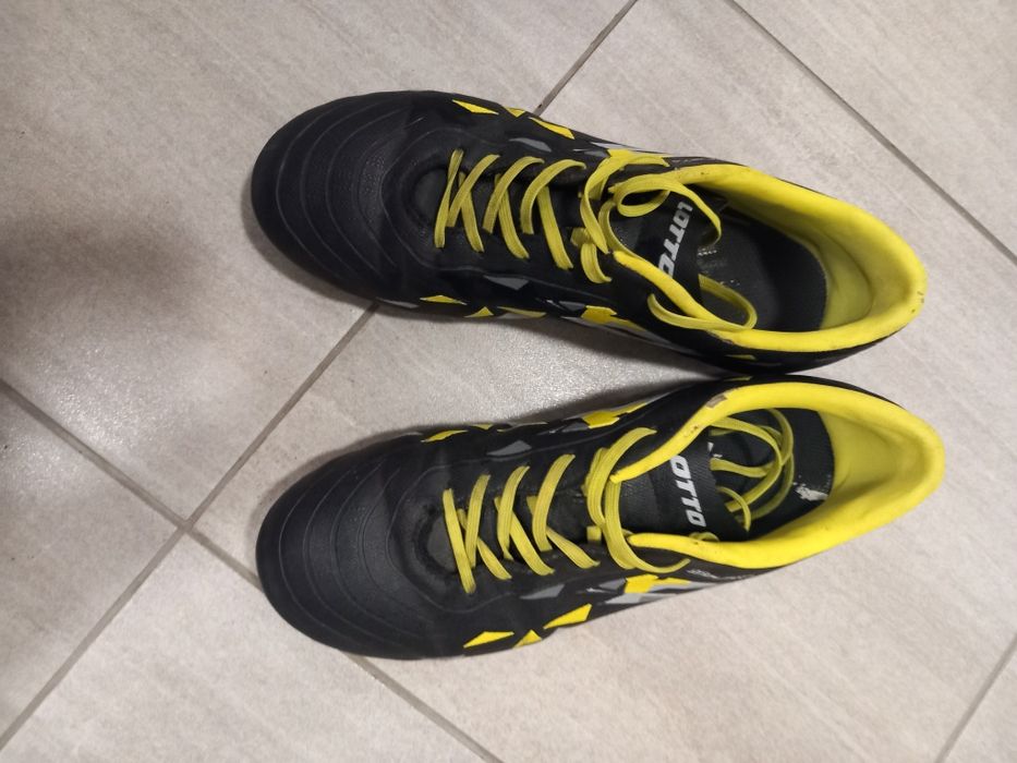 Футболни бутони  Lotto 38 номер