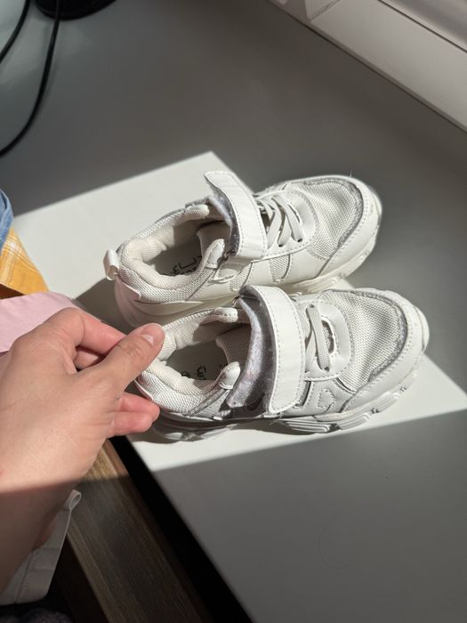 Детские кроссовки из Red Tag