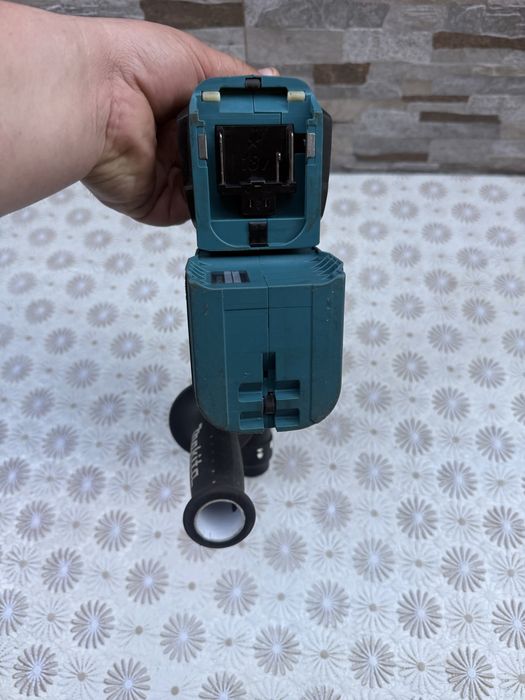 Акумулаторен безчетков перфоратор Makita DHR243Z