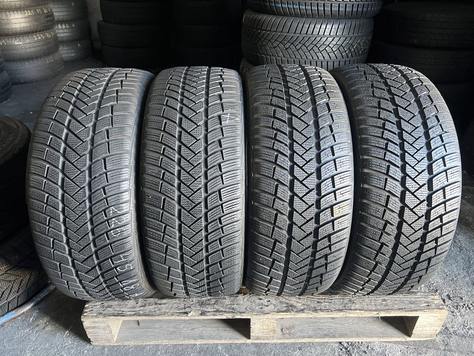 4 anvelope de iarna 225/45/18 Vredestein!