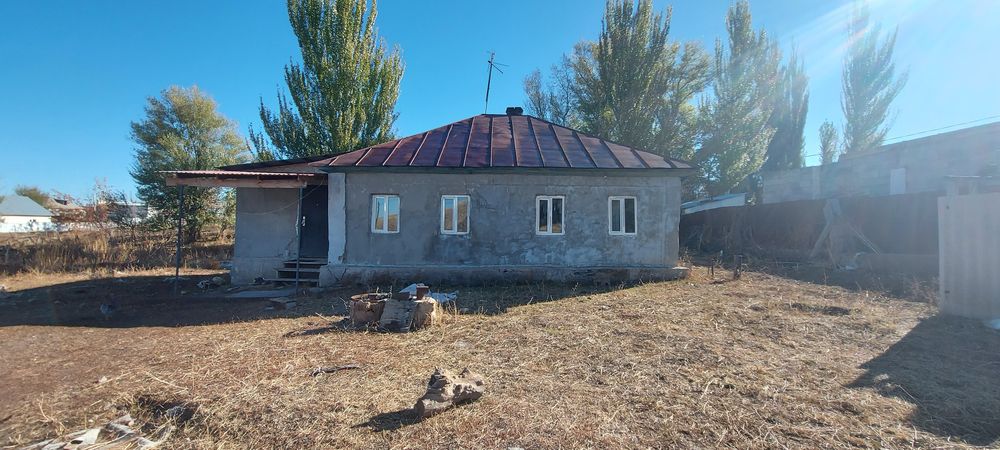 3 бөлмелі үй сатылады тезарада