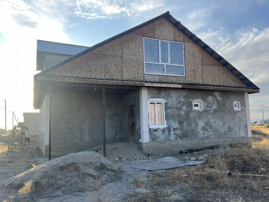 Үй сатылады мансардпен