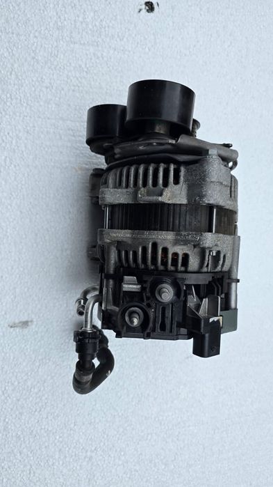 Alternator 48V mild hybrid b47 bmw g20 g21 g22 g26 g30 g31 g01 g02 g11 g12 /8490538 520d lci