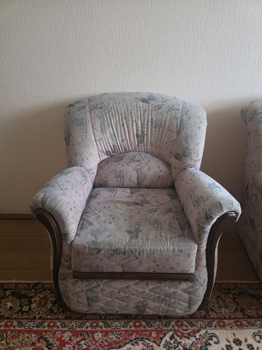 Продам кресла ,в наличие 2 шт,б/у