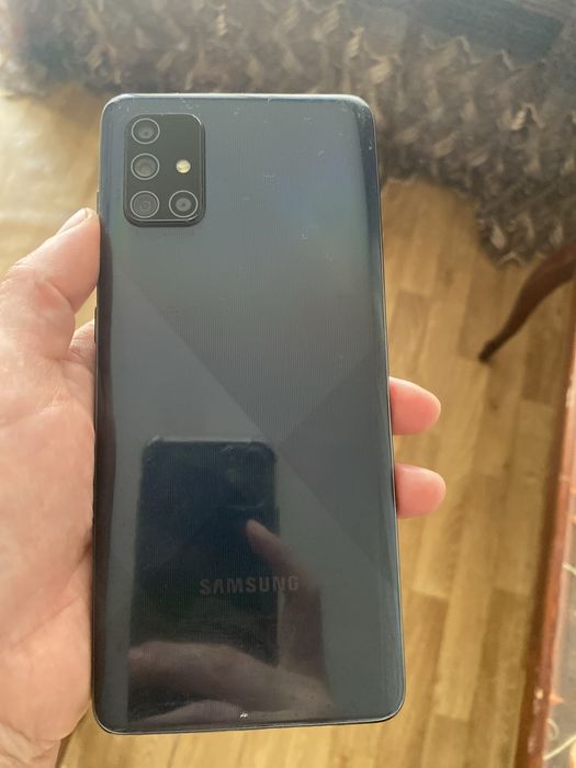 Продам телефон Samsung A71