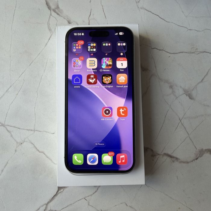 Продам айфон iphone 16