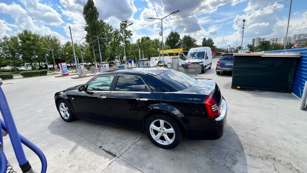 Craysler c300din 2007 propitar de 5 ani