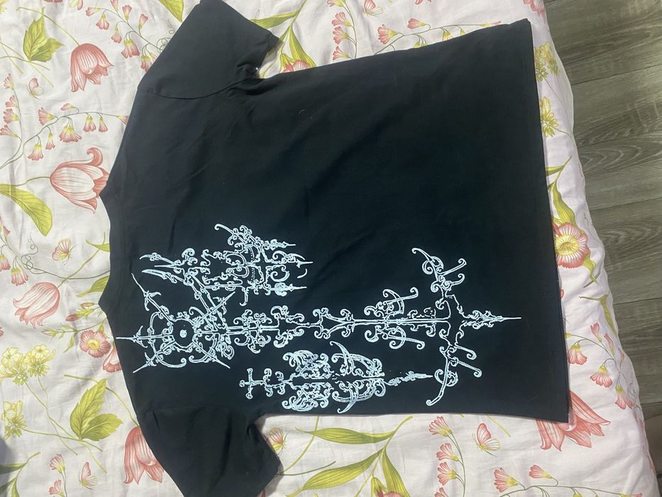 Продам футболкуу