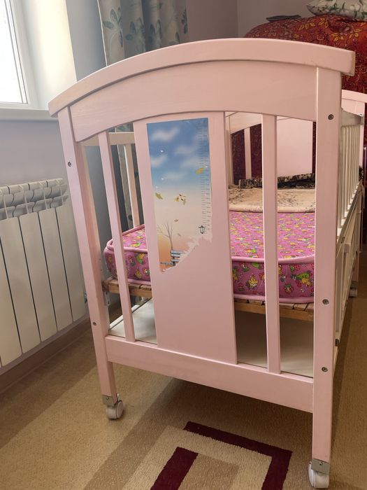 Манежка в розовом цвете