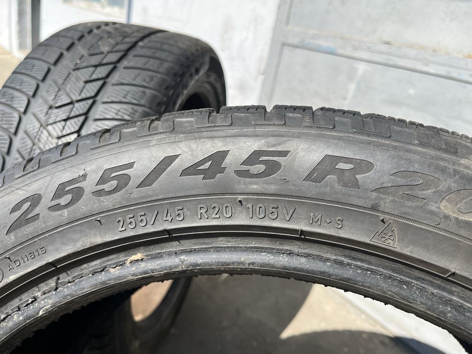 2 бр. зимни гуми 255/45/20 Pirelli 5+ mm DOT 0513