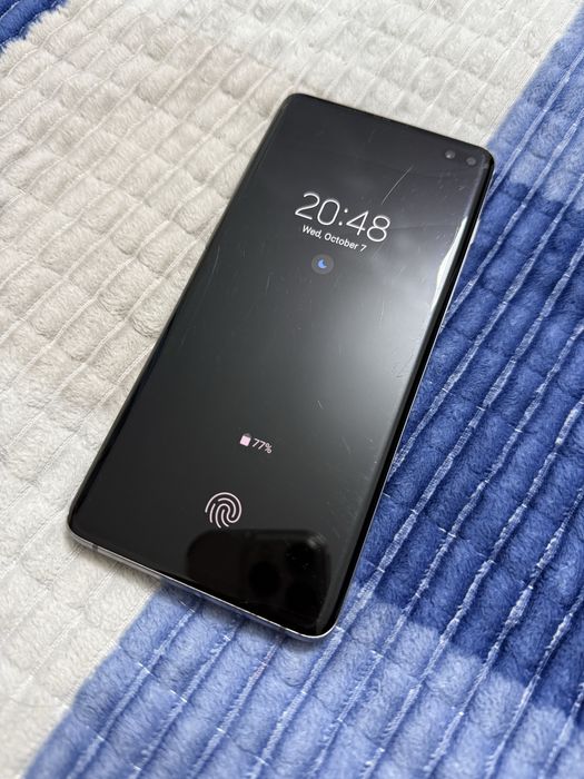 Продам Samsung S10+