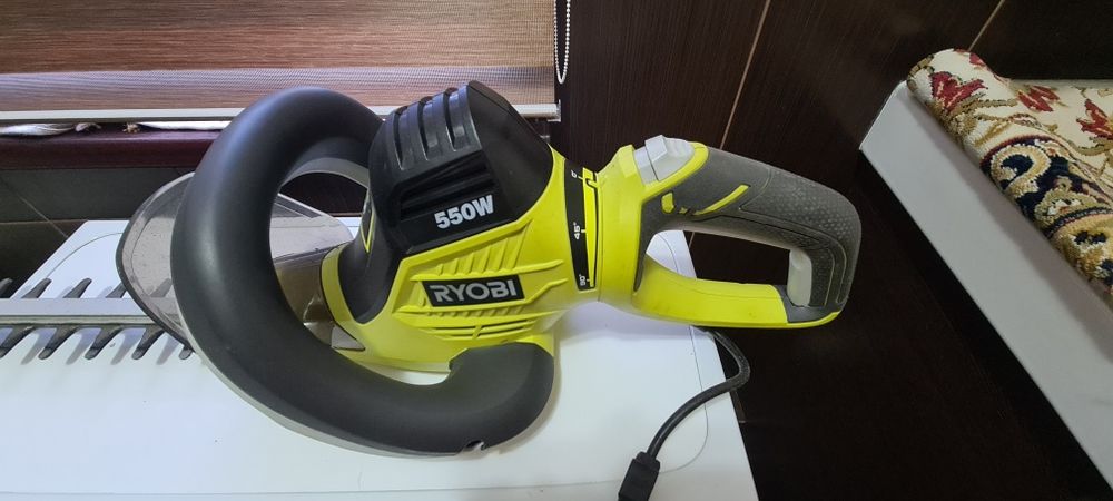 Кусторез электрический Ryobi 550w