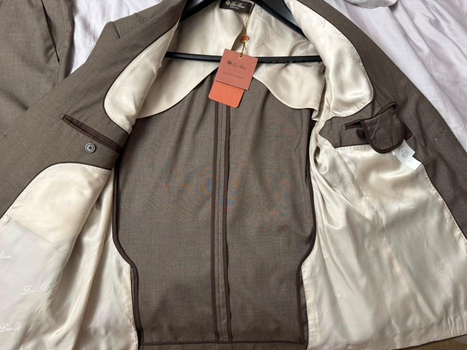 Продам костюм loro piana