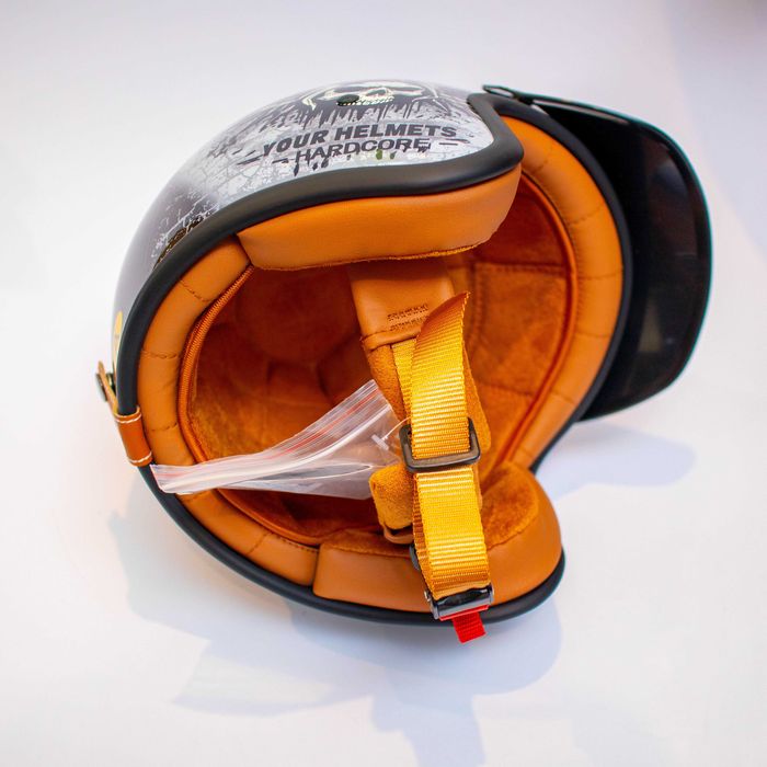 Ретро каска за мотор , чопър , скутер ( Размер М , L , XL )