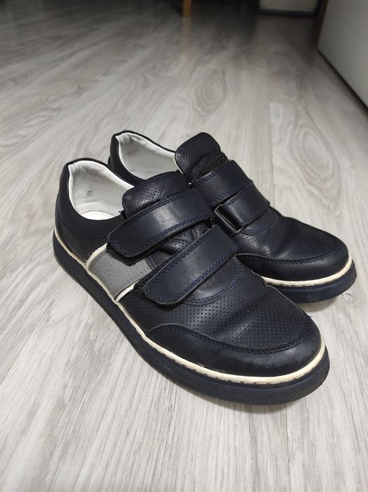 Туфли на мальчика 39рр