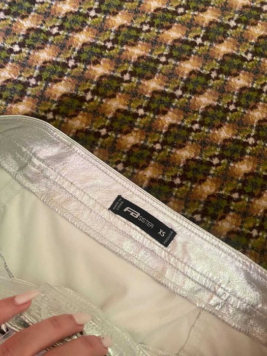 Ефирни блузки и пола