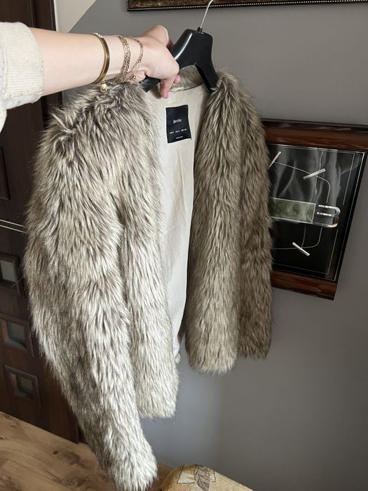 Палто пух bershka Stradivarius