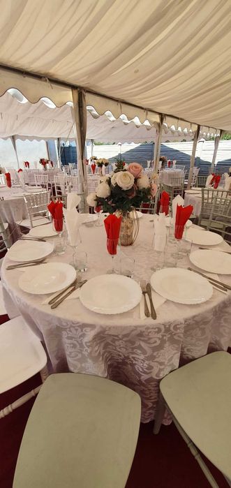 Închiriere corturi pentru evenimente – Complet utilate