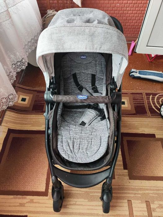 Коляска трансформер Chicco Urban в хорошем состояние продаётся