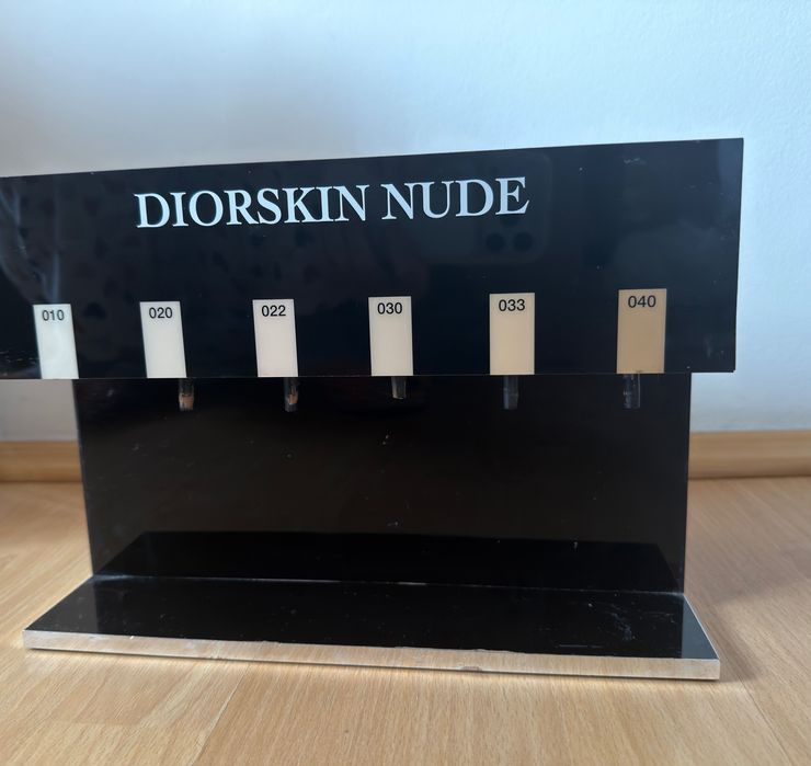 Cutie Dior recipient pentru fondurile de ten