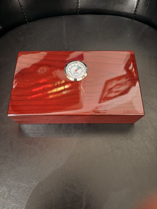 Seturi si Brichete Cohiba