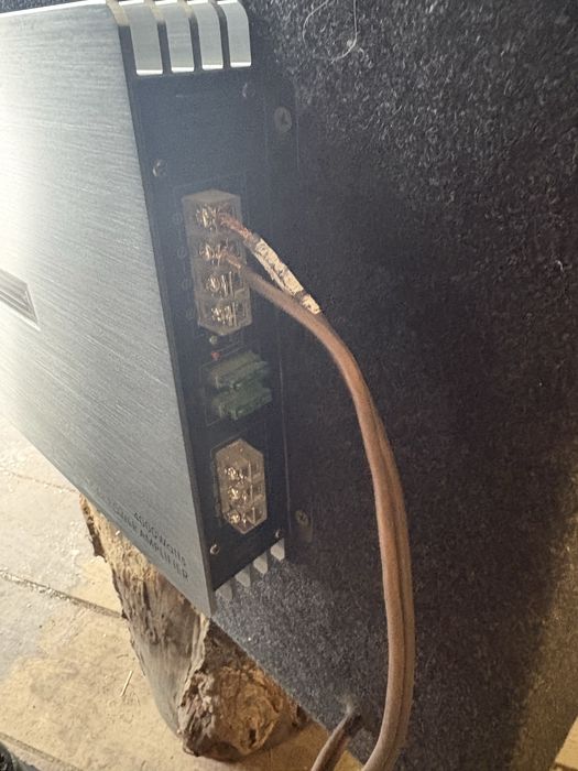 Продам Сабвуфер в отлином состоянии