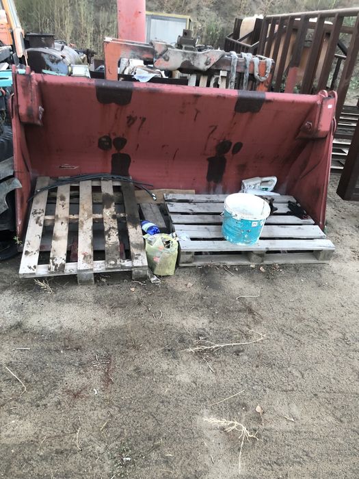 Продам универсальный ковш на погрузчик