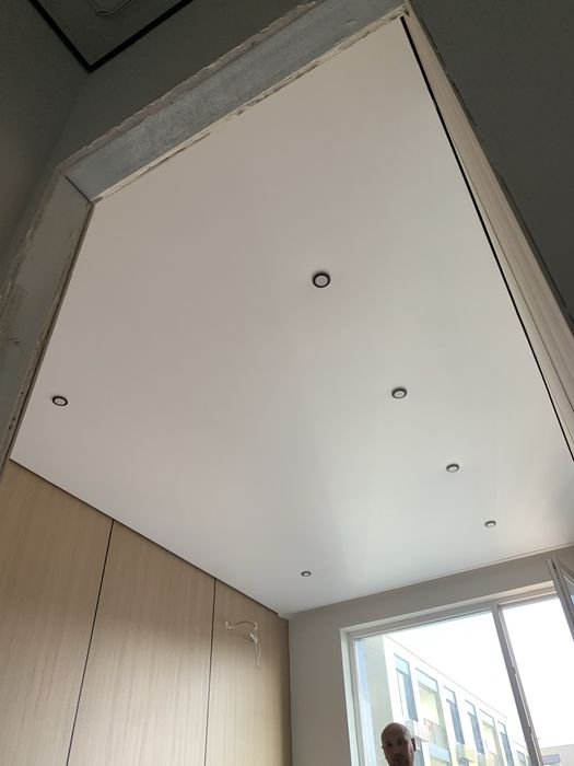 Натяжные потолок