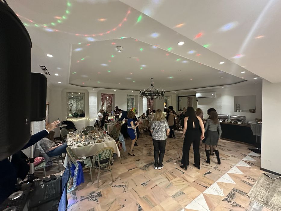 Зала частни партита, детски рождени дни, конференции и презентации.