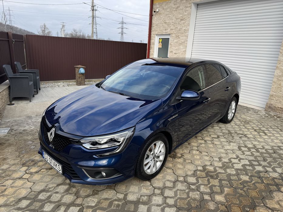 Renault Megane IV Sedan INTENS - 2018 - 208.336 km