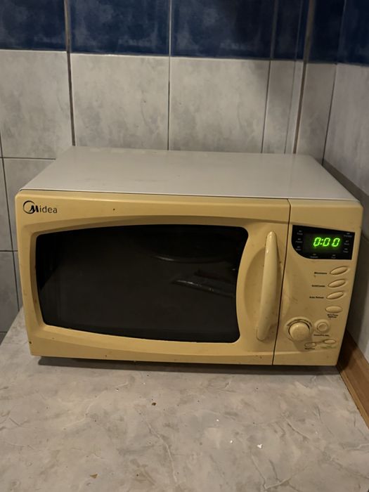 Миктовълнова Midea